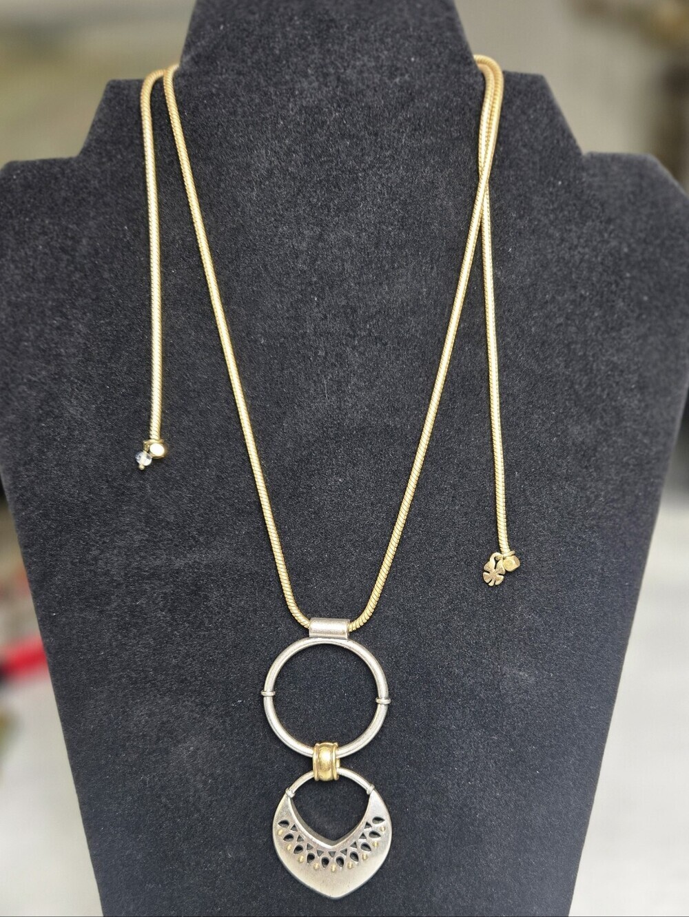 LUCKY  Adj Two Tone Chain Pendant Necklace w/ Drop Silver Accents MUST SEE GUC - Picture 13 of 13